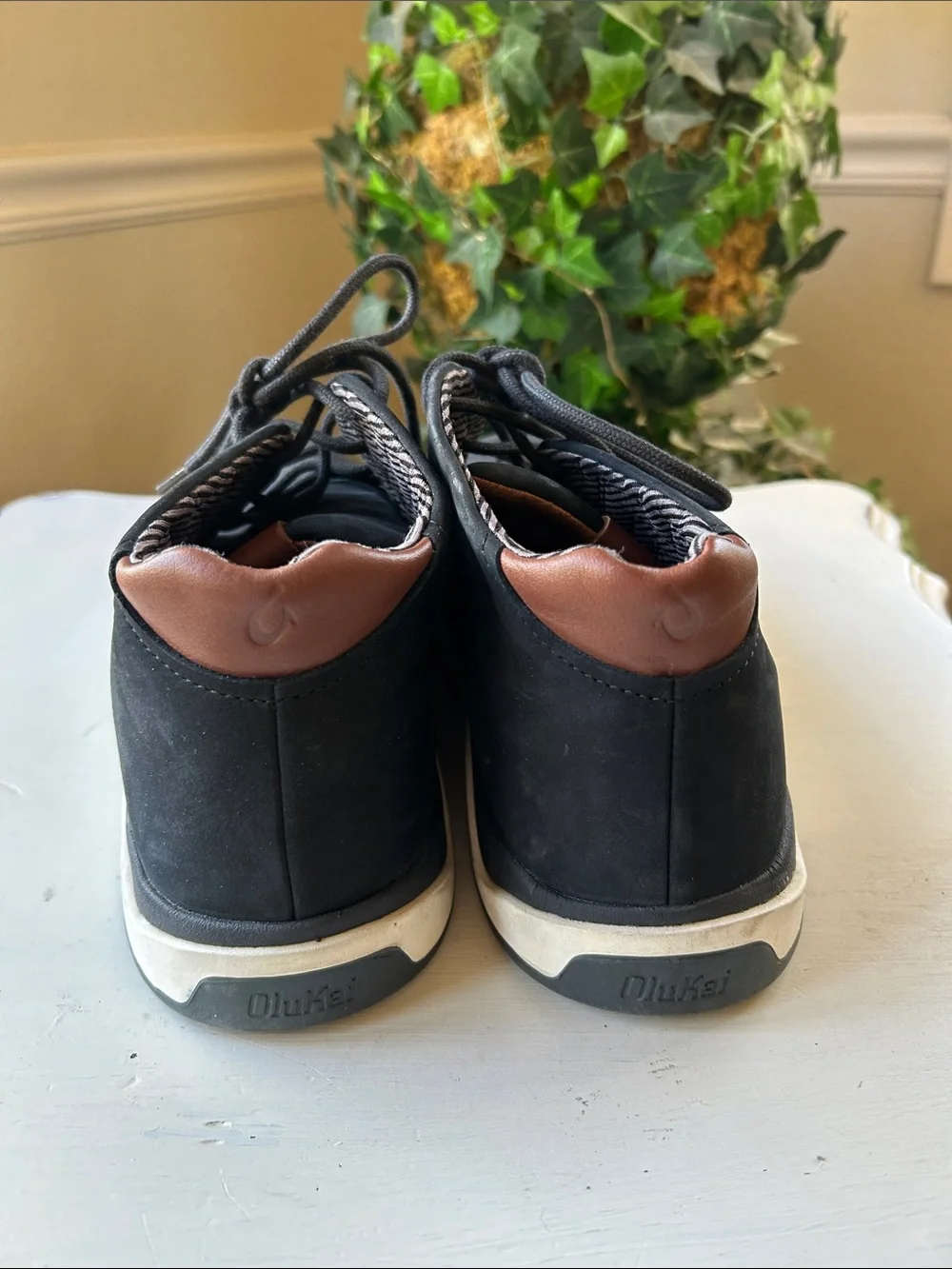 Olukai Papaku ‘lli Men’s Waterproof Chukka Boots EUC
